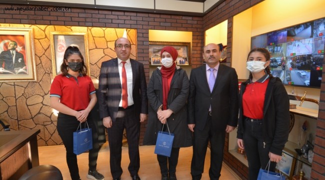 HİSAR MESLEKİ VE TEKNİK ANADOLU LİSESİNDEN BAŞKAN ÇÖL'E  ZİYARET