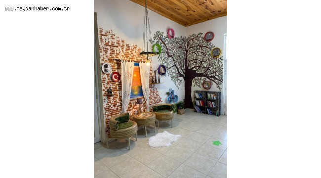 İzmir 'Sıfır Atık Kütüphaneleri' ile Geri Dönüşüm Kültürünü Yaygınlaştırıyor