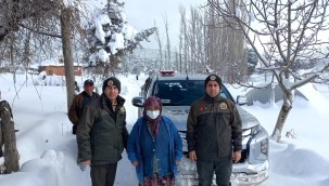 Karda Diyaliz Hastalarına ve Hastaneye Gidemeyen Hastalara Belediye Yardımı