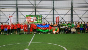 KARDEŞ ÜLKELER FUTBOL TURNUVASI DOSTLUKLA BAŞLADI