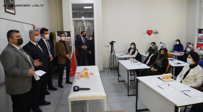 KAYMEK'İN 0-8 YAŞ BEBEK VE ÇOCUK İLK YARDIM KURSU BAŞLADI