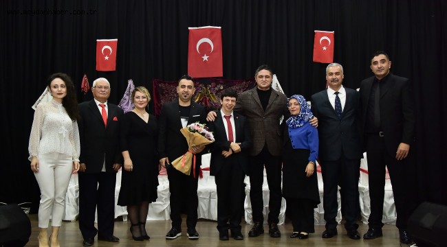 KORİSTLER SOLO PERFORMANSLARIYLA MÜZİK ZİYAFETİ SUNDU