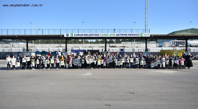 Minik öğrencilerden 1. Sınıf Atık Getirme Merkezine ziyaret