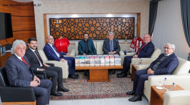 TARİHİN AYNASINDAN ŞEHİR KİTAPLIĞI' SETİ HAZIRLANDI