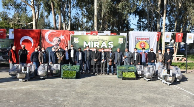 TARSUS BELEDİYESİ'NDEN KÖYDEKİ KADINLARA HAMUR YOĞURMA MAKİNASI DESTEĞİ