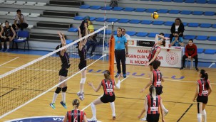 Turgutlu Belediyespor Kadın Voleybol Takımı Play Off İçin Sahada