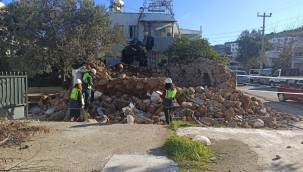 Yoğun yağışlarla hasar gören sarnıç Bodrum Belediyesi tarafından onarılıyor