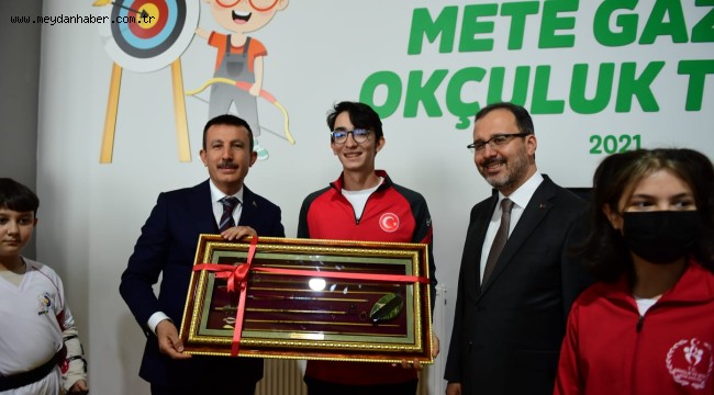 6 Dev Spor Tesisi Törenle Açıldı 