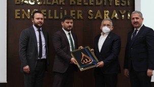 BAŞKAN BÜYÜKKILIÇ'A YILIN İLK ÖDÜLÜ KAYSERİLİLERDEN