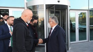 BAŞKAN BÜYÜKKILIÇ'TAN KAYSERİSPOR'A MORAL ZİYARETİ