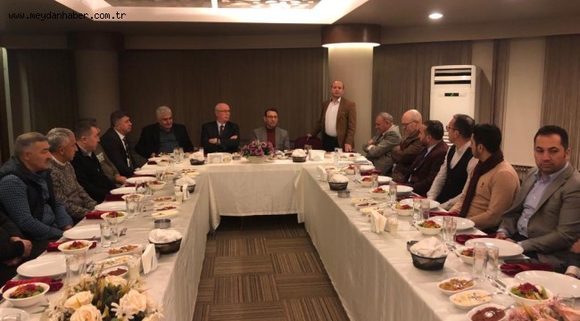 Başkan Kurt müteahhitlerle bir araya geldi