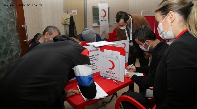 Büyükşehir'den Kızılay kan bağışına destek