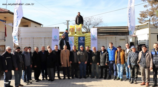 Büyükşehir'in gübre desteği çiftçilerin yüzünü güldürüyor
