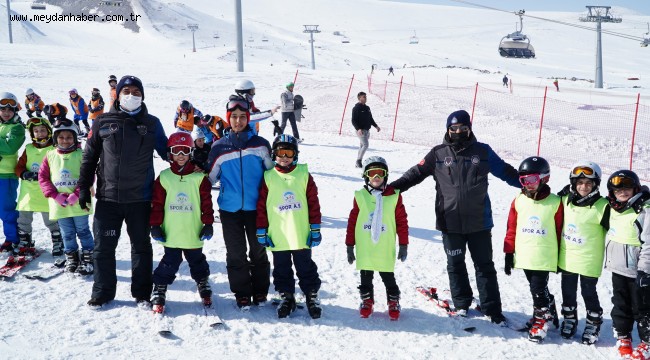 BÜYÜKŞEHİR'İN TURİZM ZABITASI ERCİYES'TE GÖREVDE