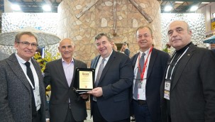 Çeşme'ye EMITT 2022'den 'en iyi stant' ödülü