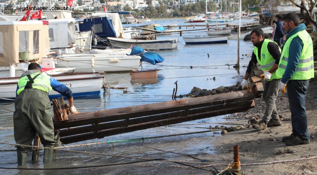 GÜMBET'TE KAÇAK İSKELELER YIKILIYOR