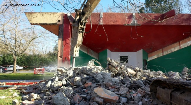 Kocaeli Fuarı'nda 52 yapı yıkıldı