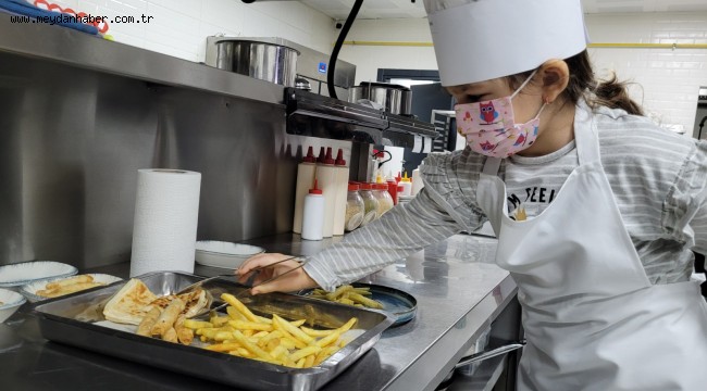 MİNİK AŞÇILAR İŞBAŞINDA