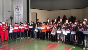 OKUL SPORLARINDA SATRANÇ, KARATE, ESKRİM VE FOOR CURLİNG HEYECANI SONA ERDİ