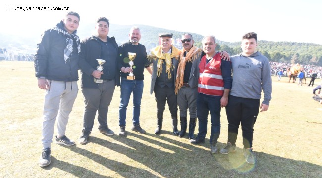 Şampiyon develer Torbalı Arenası'ndaydı