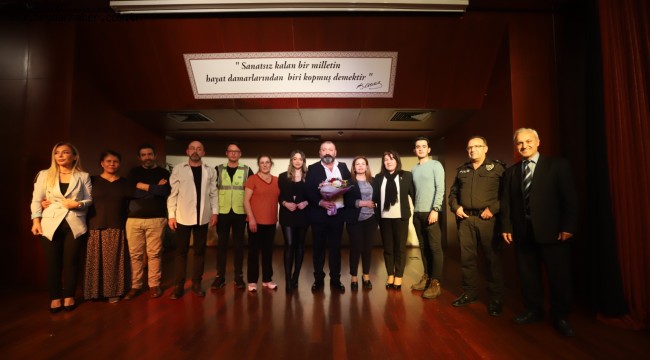 Sevda'nın Mektupları' Adlı Tiyatro Oyunu Büyük Beğeni Topladı