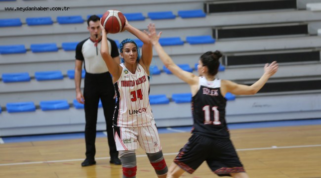 Turgutlu Belediyespor Kadın Basketbol Takımı Çeşme Deplasmanında