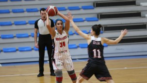 Turgutlu Belediyespor Kadın Basketbol Takımı Çeşme Deplasmanında