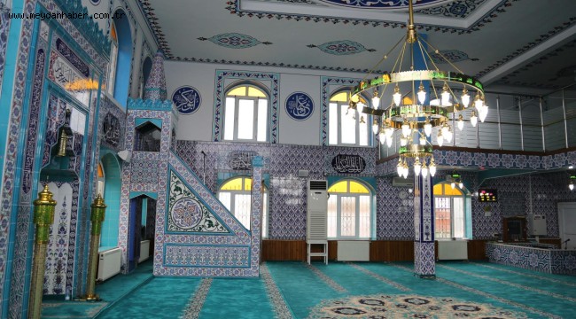 Yenidoğan Caminin sundurması da yenilendi