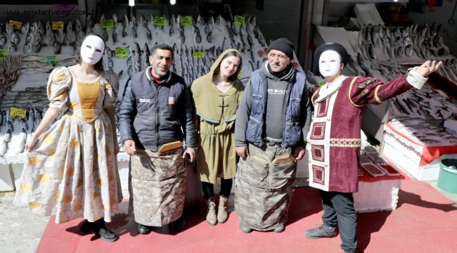 27 MART DÜNYA TİYATRO GÜNÜ'NE RENKLİ KUTLAMA 