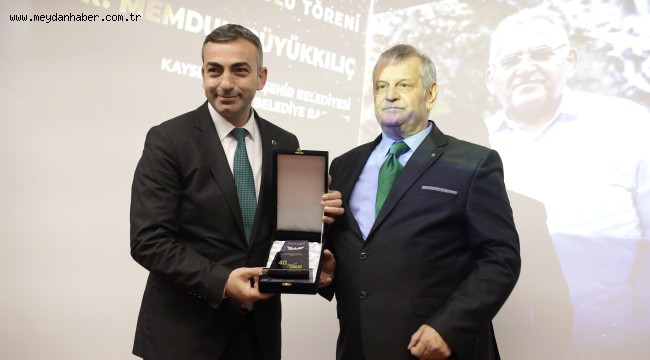 Başkan Büyükkılıç'a Başarı ve Onur Ödülü