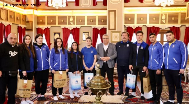 BAŞKAN ÇERÇİ ŞAMPİYON MİLLİ JUDOCULARI ÖDÜLLENDİRDİ