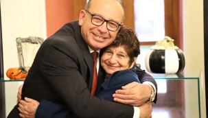 Başkan Çetin Akın: "Kadınlar, sağlıklı ve güçlü bir toplumun temel yapı taşıdır