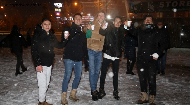 Başkan davet etti, gençler doyasıya eğlendi