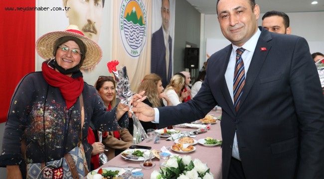 BAŞKAN YILMAZ 8 MART'TA KADINLARLA BULUŞTU  