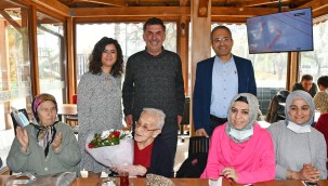 Belediyenin kadın çalışanları kahvaltıda biraraya geldi