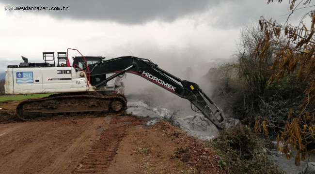 Dere kenarından 100 ton atık toplandı