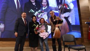 DOSTLARI BÜYÜK USTAYI UNUTMADI