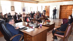 Eğirdir Belediye Başkanı Veli GÖK, 8 Mart Dünya Kadınlar Günü dolayısıyla mesaj yayımladı