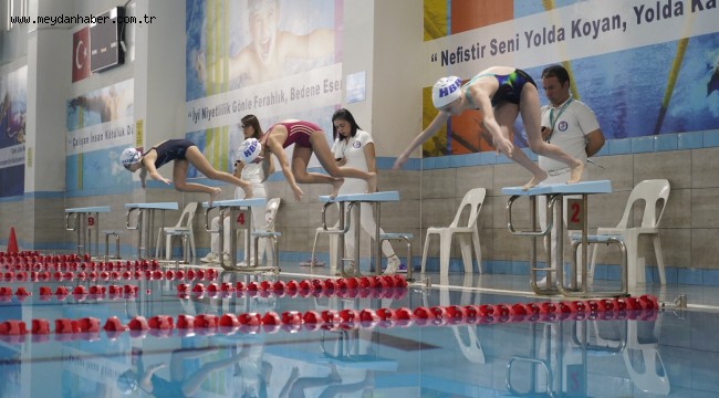 HBB'NİN SPOR KOMPLEKSİ KAPILARINI MİNİK YÜZÜCÜLER İÇİN AÇTI