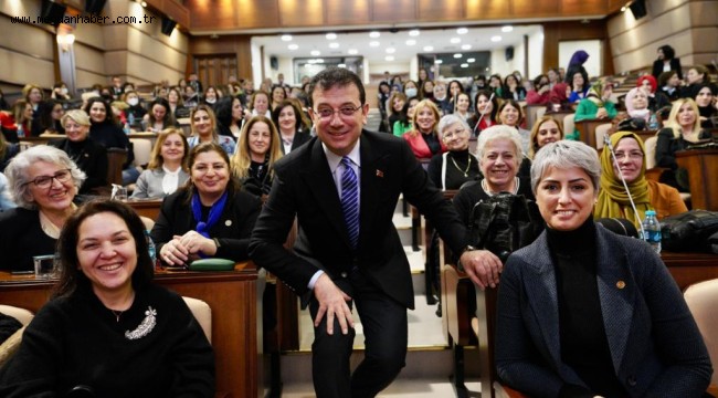 İSTANBUL'UN KADIN MUHTARLARI İMAMOĞLU'NA DİZ ÇÖKTÜRTTÜ