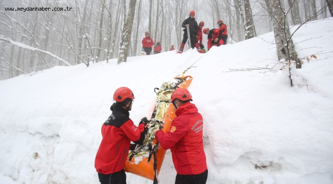 İtfaiyenin kış tatbikatı gerçeği aratmadı