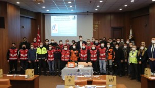 Kartal Belediyesi'nden Motokuryelere İlk Yardım İş Sağlığı ve Taşıt Bilgisi Eğitimi