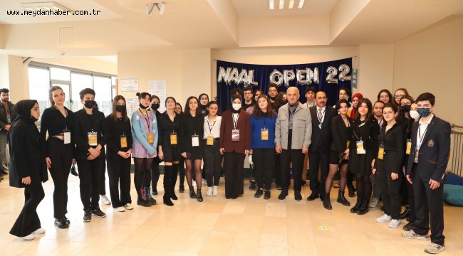 LİSELİ GENÇLER MÜNAZARA İÇİN ÜMRANİYE'DE BİR ARAYA GELDİ