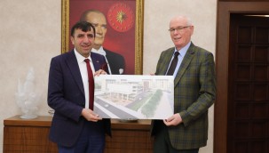 Pazarcılar Odası Başkanı Mehmet Çiçek Başkan Kurtu ziyaret etti