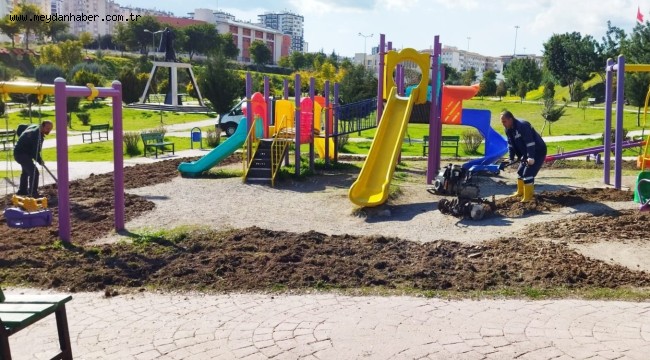 TOROSLAR'DA PARK VE YEŞİL ALANLAR BAKIMDAN GEÇİYOR