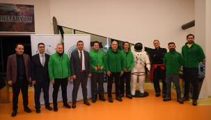 TÜRKİYE ACİL TIP UZMANLARI BİLİM MERKEZİ'NE HAYRAN KALDI