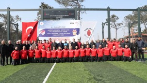 ÜMRANİYE BELEDİYESİ FUTBOL ANTRENÖRLERİ YETİŞTİRİYOR