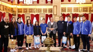 YUNUSEMRE'NİN GENÇ MİLLİ JUDOCULARI ATİNA YOLCUSU