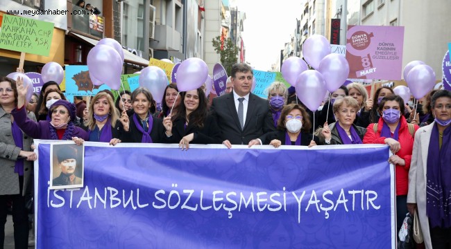 ZÜBEYDE ANNE'NİN HUZURUNDA 8 MART TÖRENİ