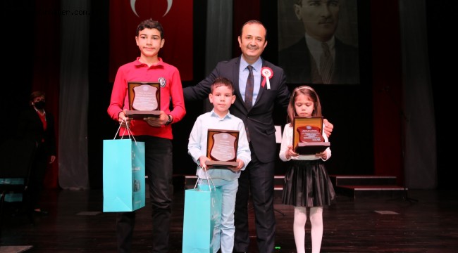 23 Nisan neşesi çocukların coşkusu ile başladı